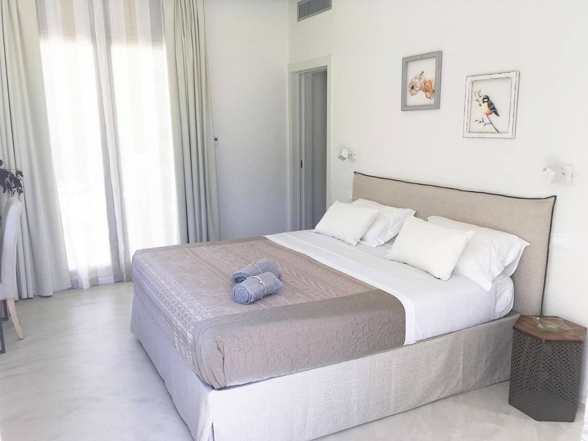 Tenuta Donnanna Agriturismo&Glamping ガラトーネ エクステリア 写真