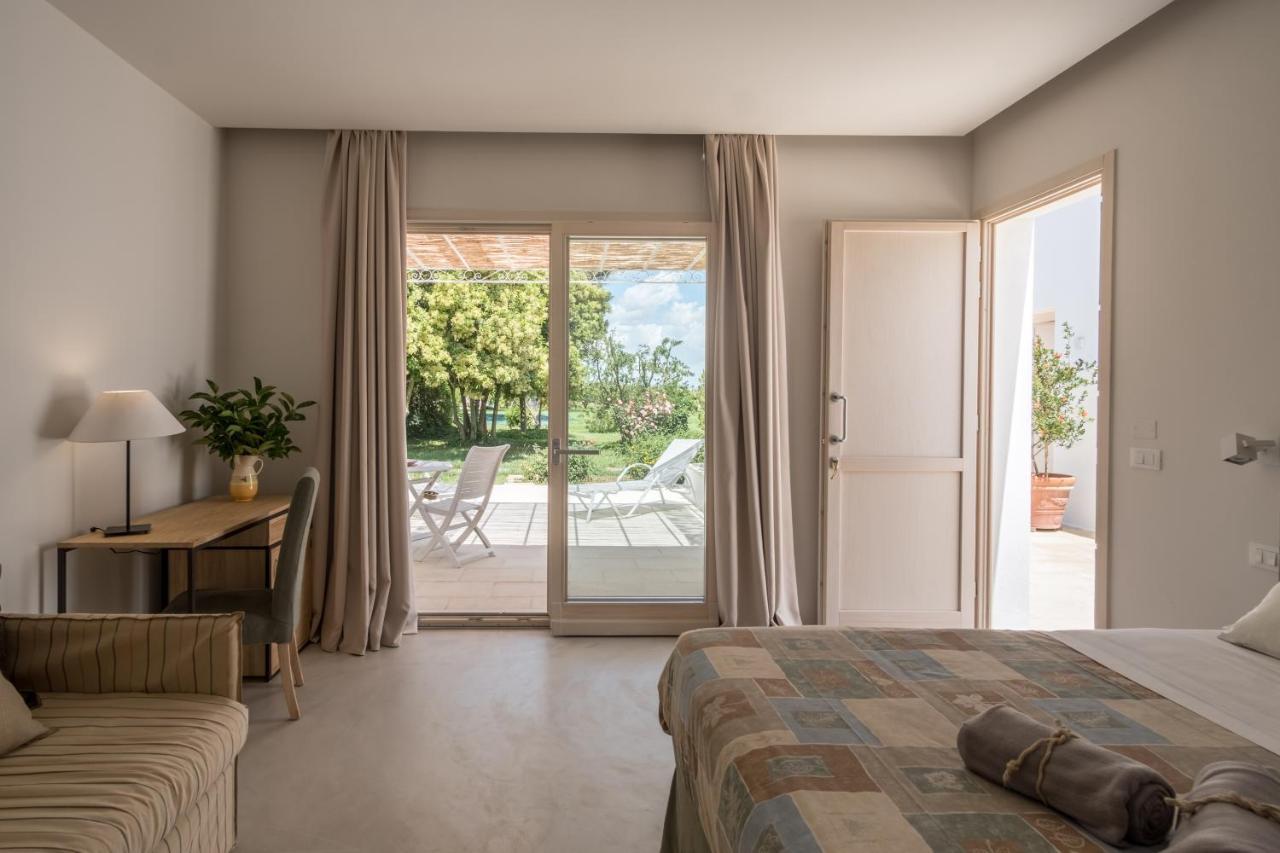Tenuta Donnanna Agriturismo&Glamping ガラトーネ エクステリア 写真