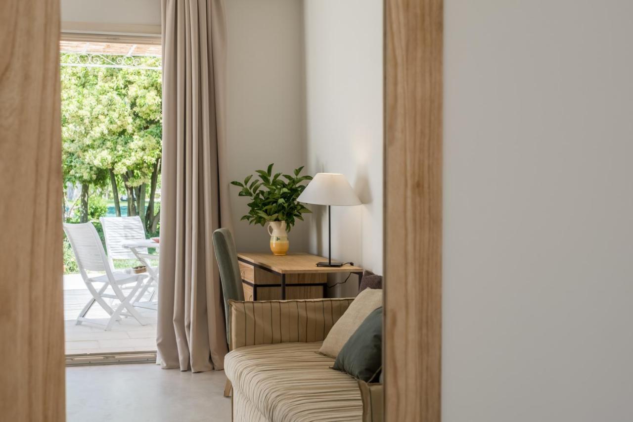 Tenuta Donnanna Agriturismo&Glamping ガラトーネ エクステリア 写真