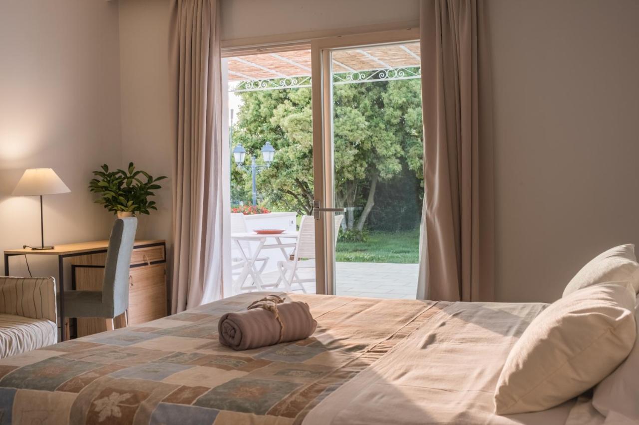 Tenuta Donnanna Agriturismo&Glamping ガラトーネ エクステリア 写真