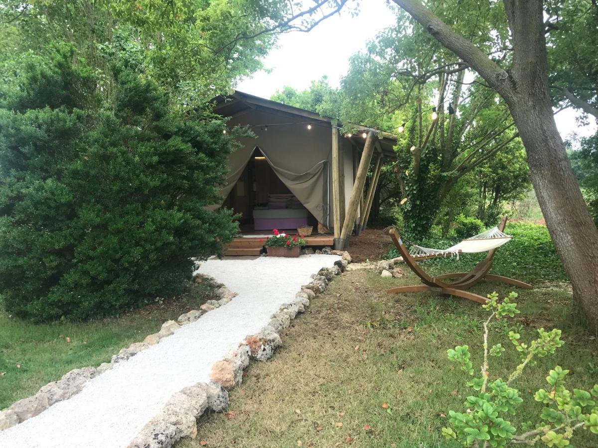 Tenuta Donnanna Agriturismo&Glamping ガラトーネ エクステリア 写真